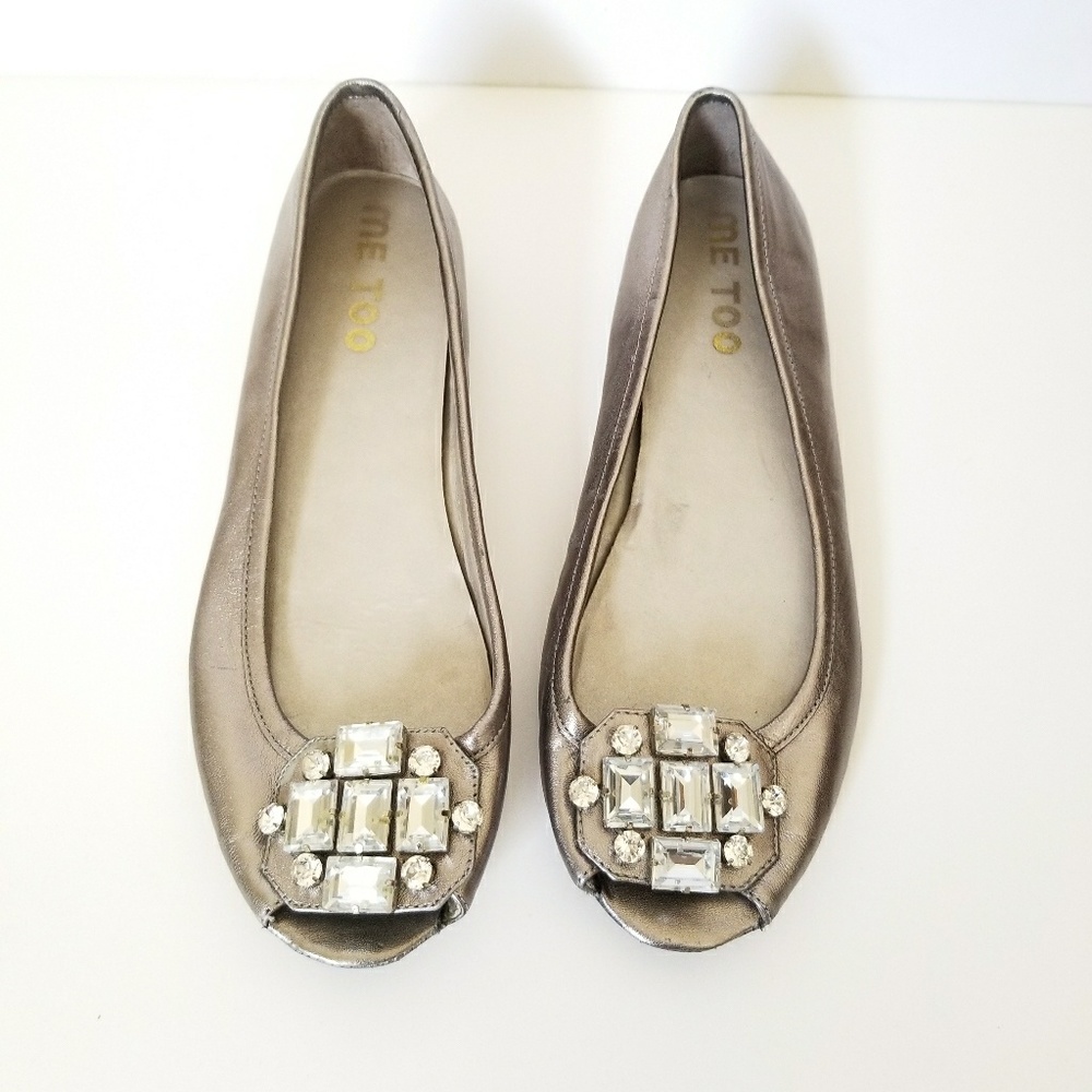 Peep toed silver flats with shiny stones in front